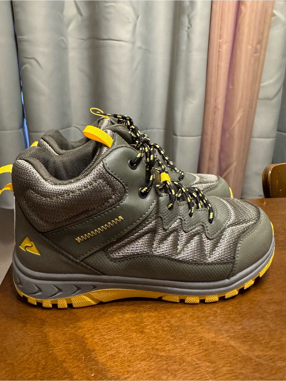 Ozark Trail Boys Hiking Shoes/ boots